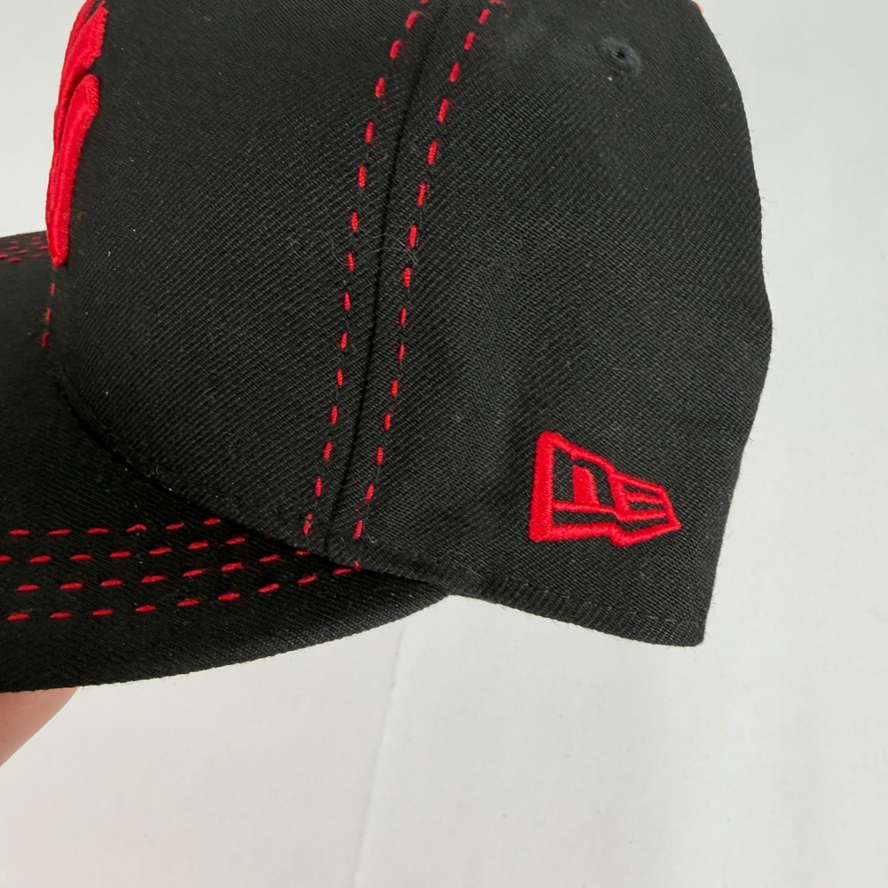 New Era New York Yankees 59FIFTY Fitted Hat 7 3/4 Black Red Contrast Stitch Wool - Picture 4 of 14